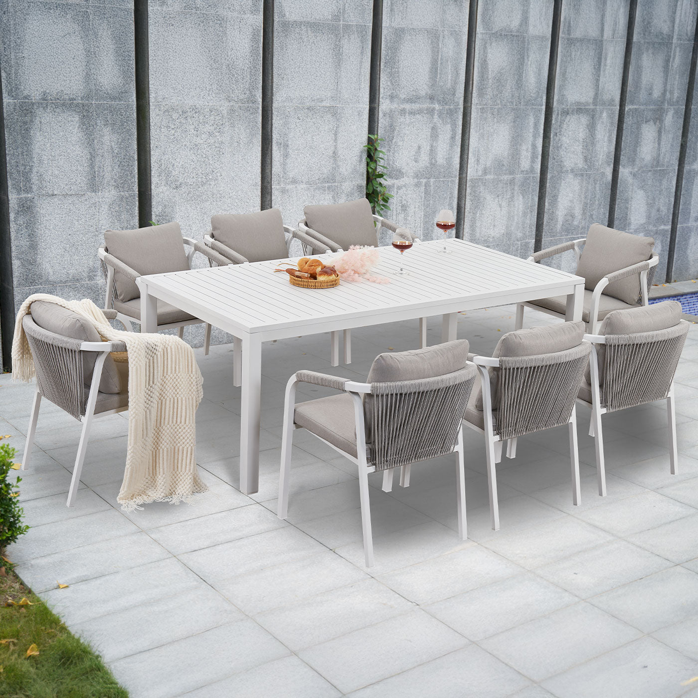 Outdoor Dining Tables