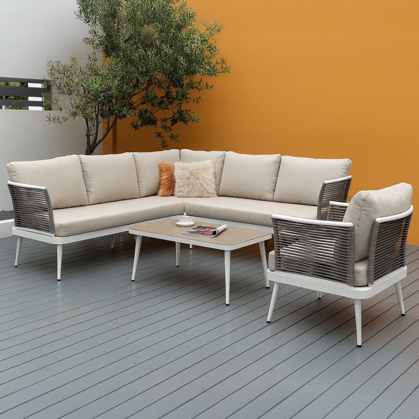 Outdoor Sofas & Lounges - Moda Living