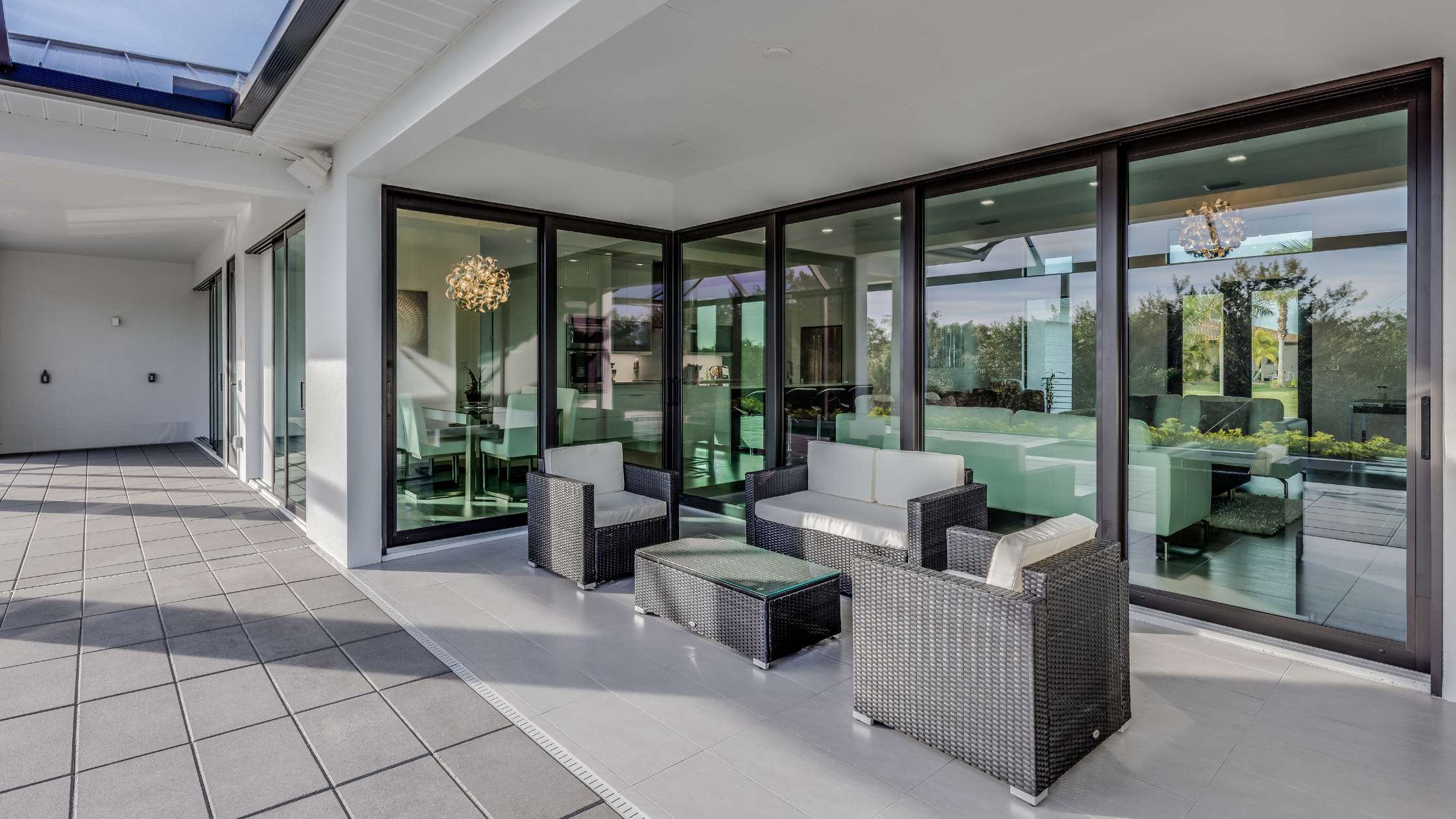 Essential Outdoor Furniture Pieces for Your Perfect Oasis