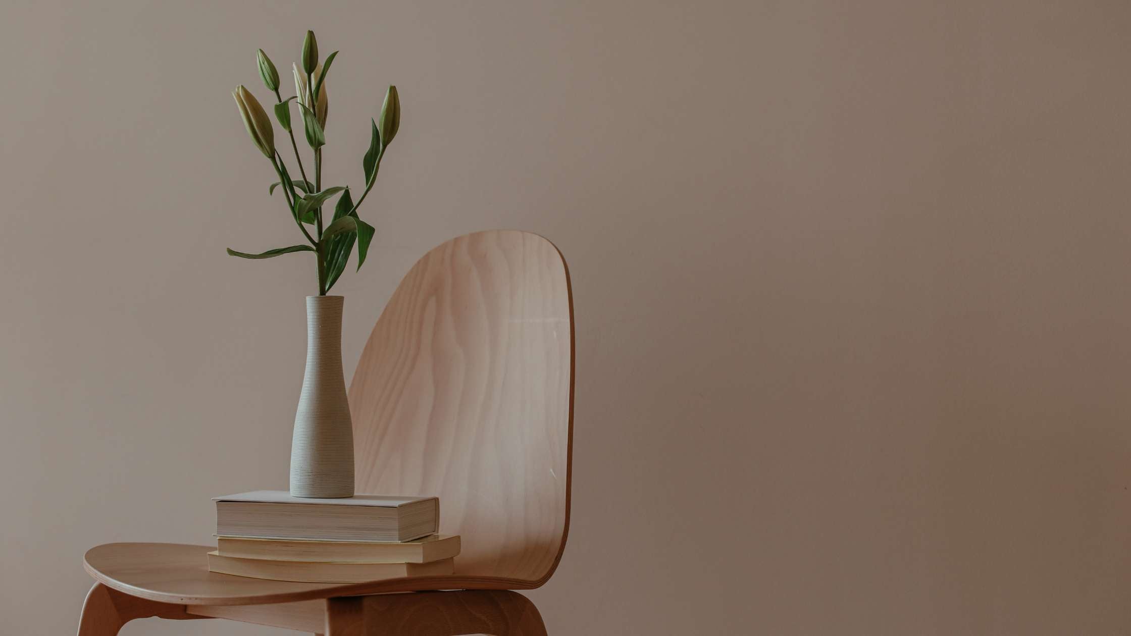 How To Blend Old And New Furniture