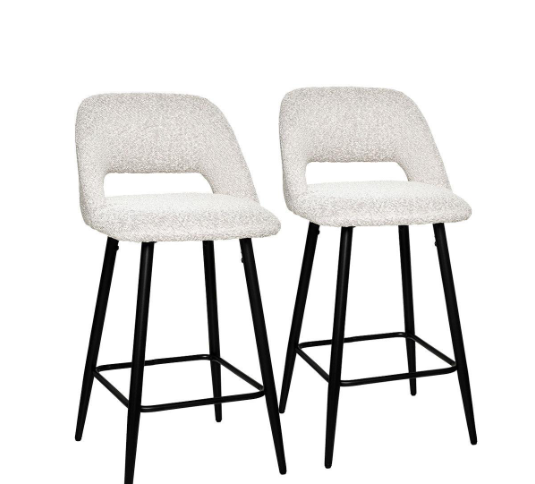 Tips For Adding A Romantic Touch To Your Living Room