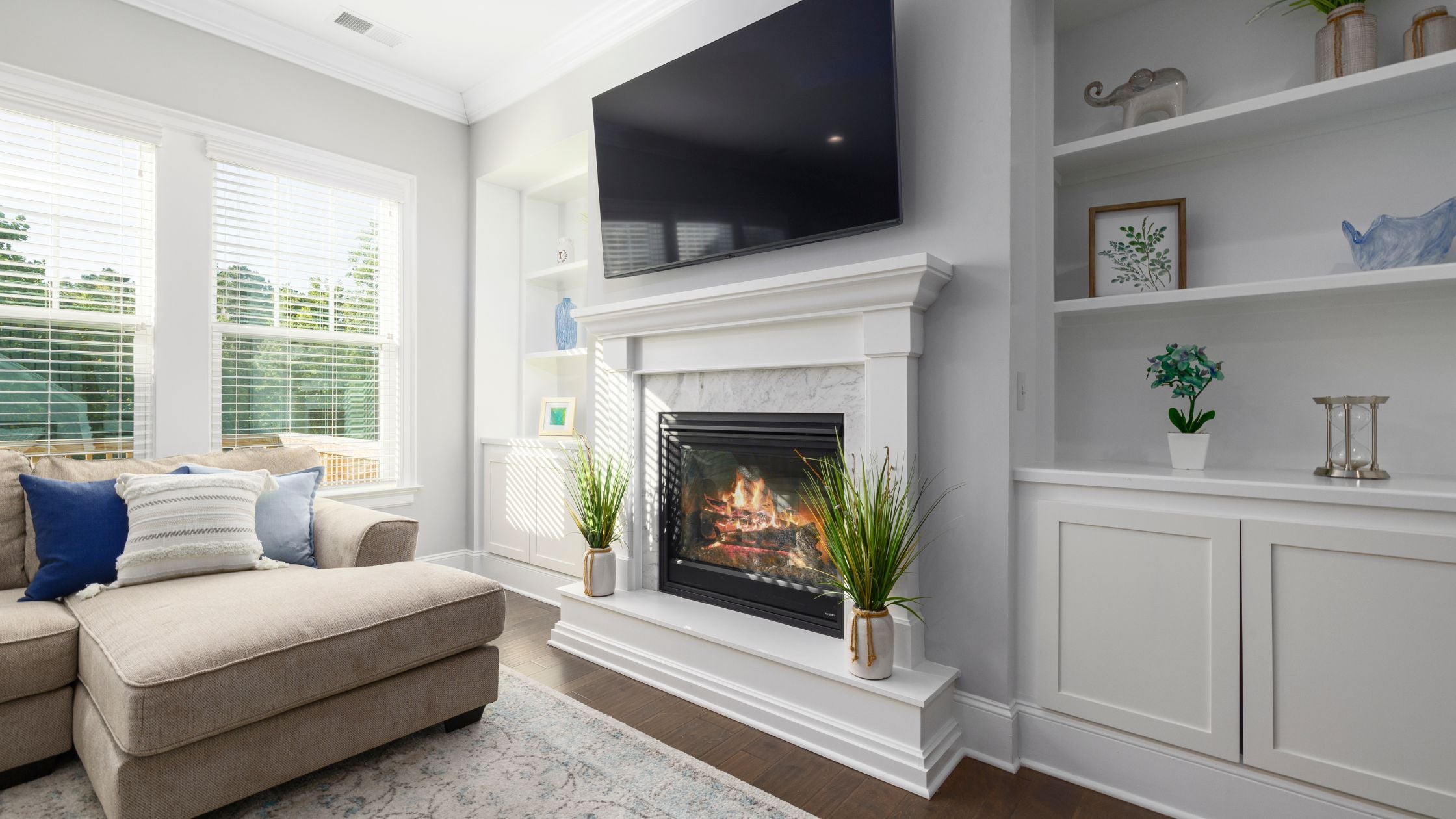 Myths About Electric Fireplaces: Debunking Common Misconceptions